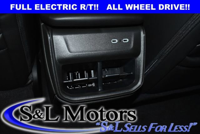 Used 2025 Dodge Charger R/T w/ Quick Order Package 25M R/T image 26