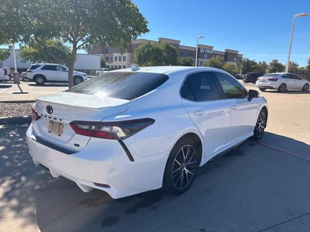 Used 2023 Toyota Camry SE FWD image 5