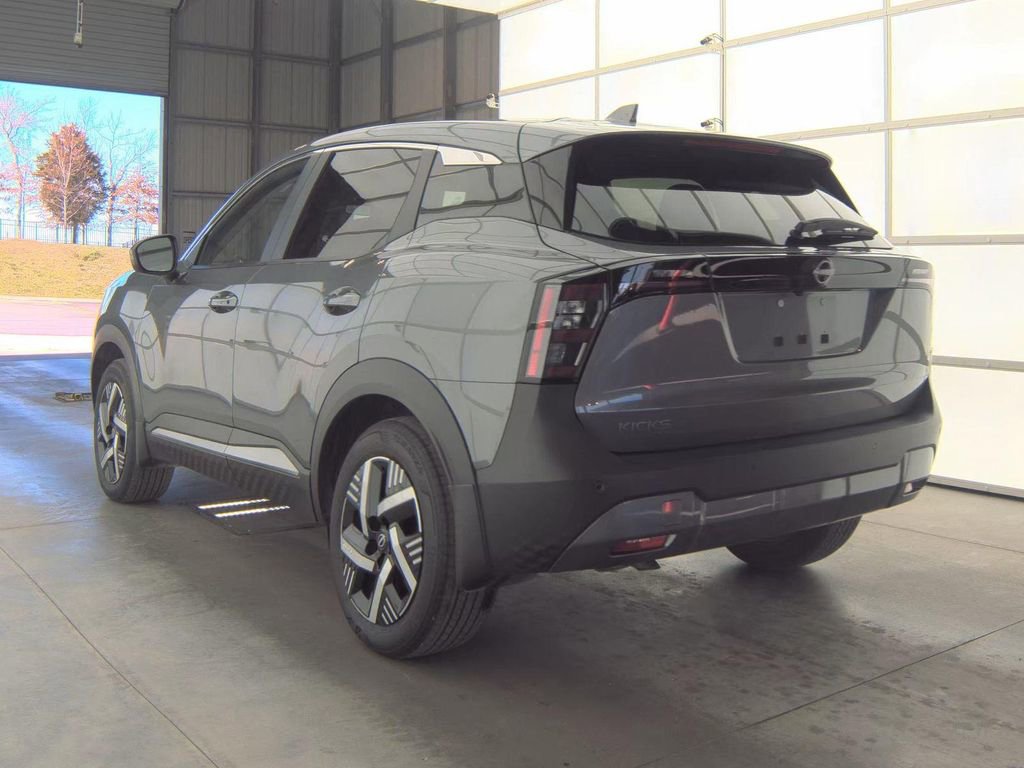 Used 2025 Nissan Kicks SV image 6