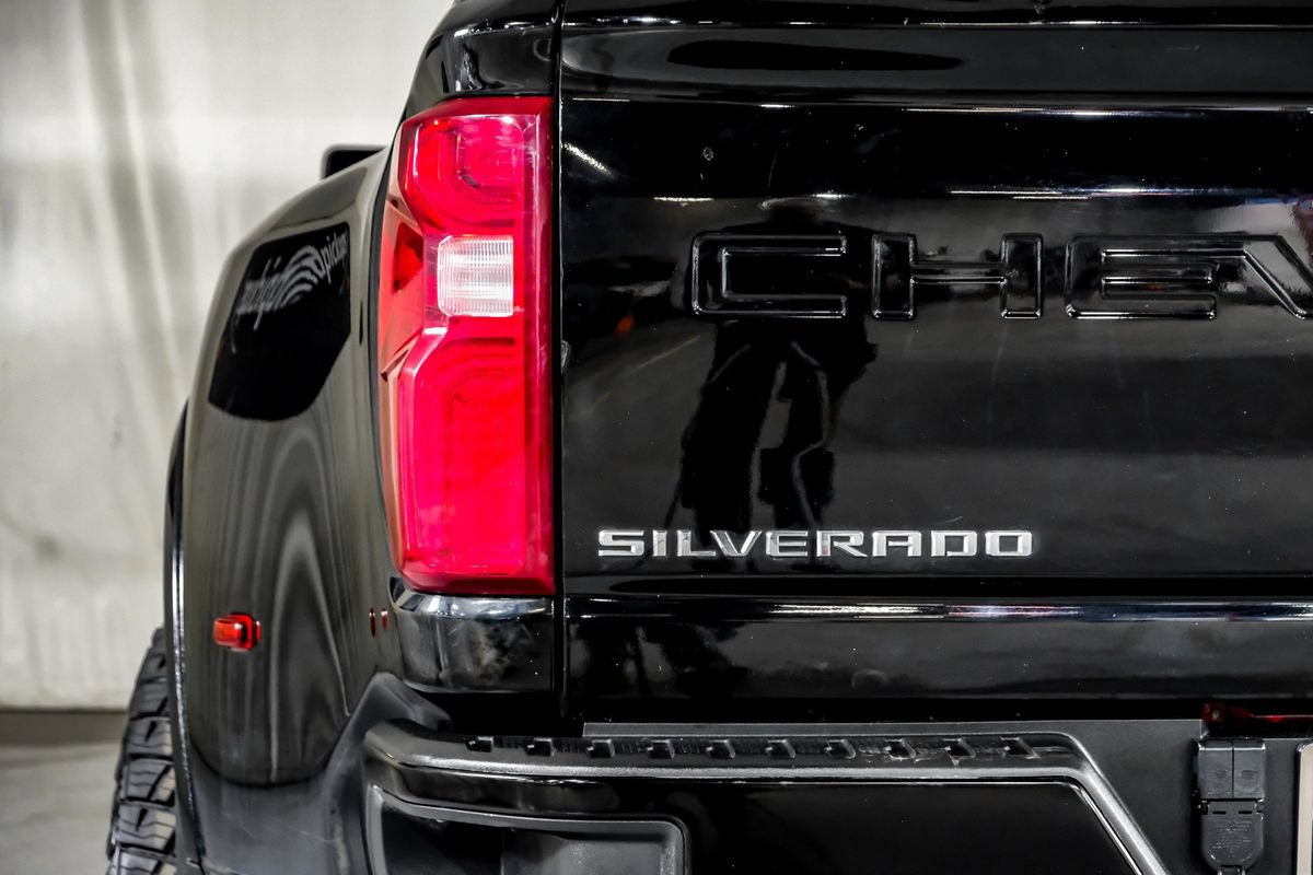 Used 2023 Chevrolet Silverado 3500 High Country w/ Technology Package AWD/4WD image 43