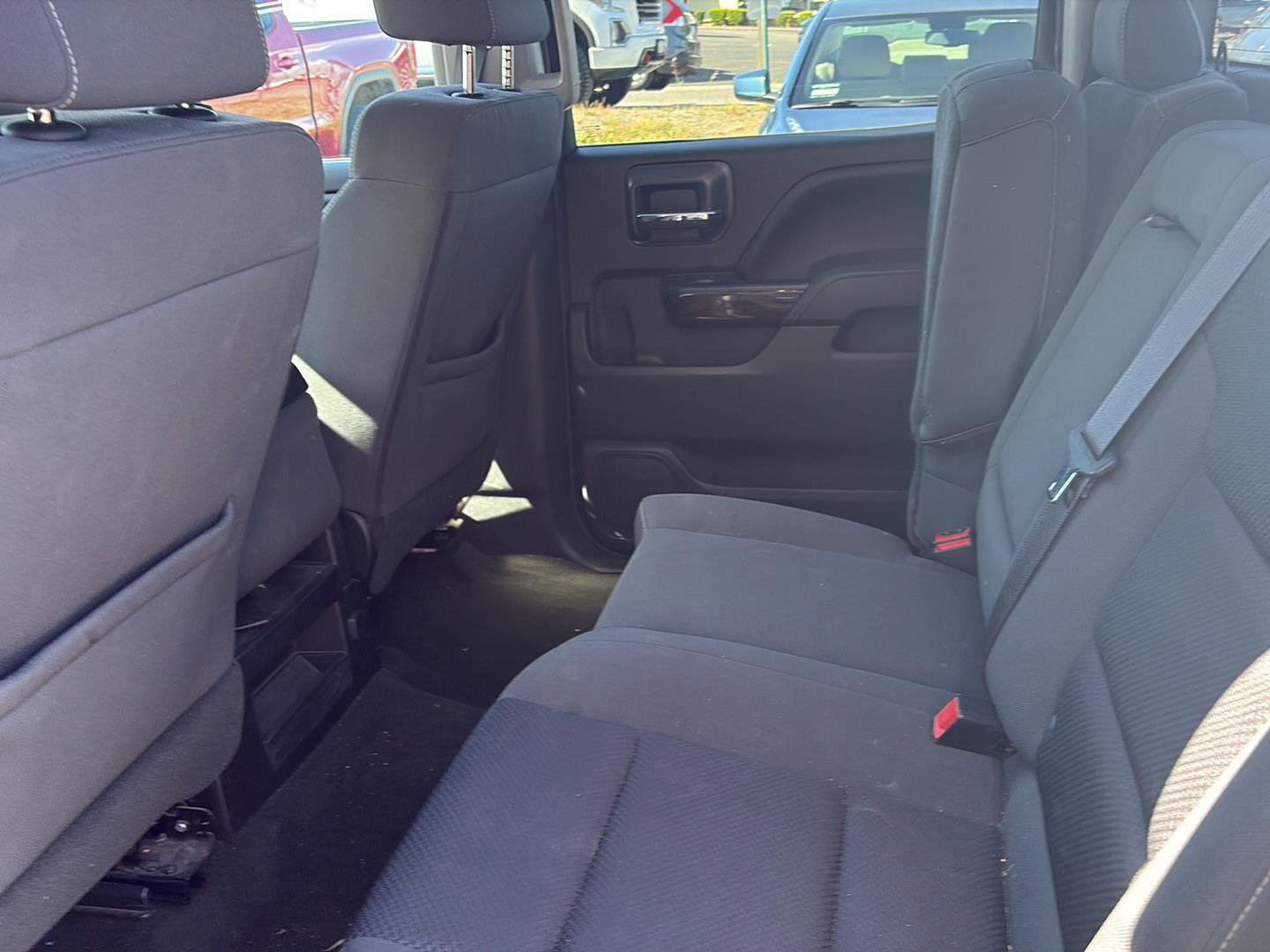 Used 2017 GMC Sierra 1500 SLE w/ SLE Value Package RWD image 9