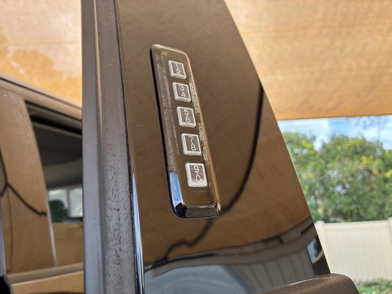 Used 2017 Ford F250 Lariat w/ Lariat Value Package image 9