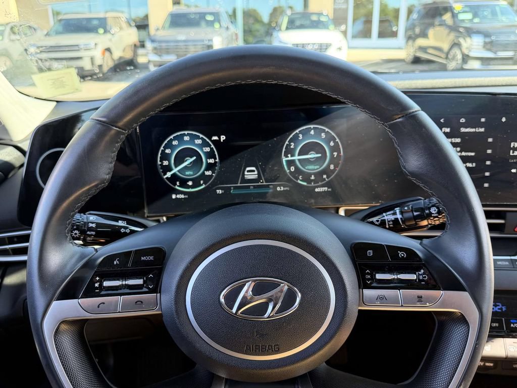 Certified 2023 Hyundai Elantra Limited FWD image 27
