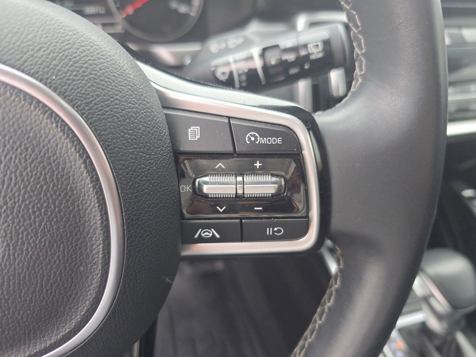 Used 2023 Kia Sorento S w/ Panoramic Sunroof Package image 22