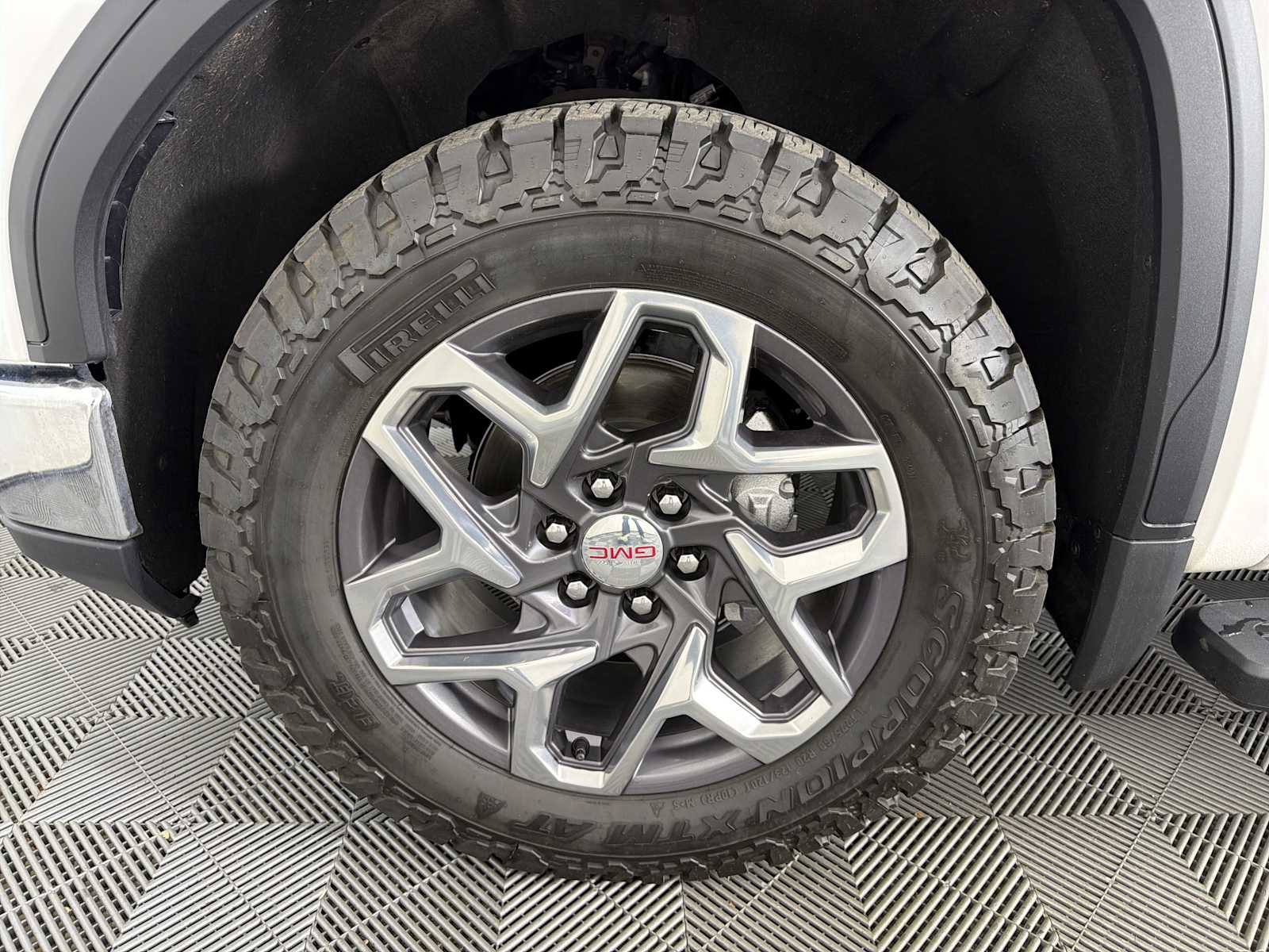 Certified 2024 GMC Sierra 1500 SLT w/ SLT Premium Package image 9