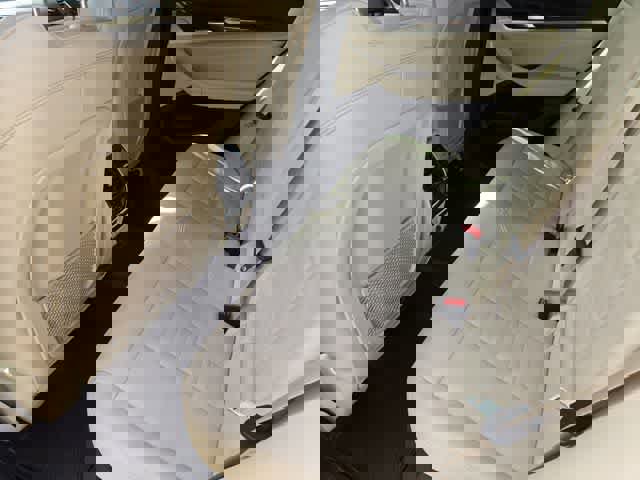 Used 2019 BMW X4 xDrive30i w/ Convenience Package image 13