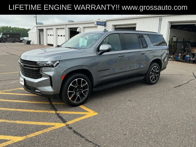 Used 2022 Chevrolet Suburban RST w/ Luxury Package AWD/4WD image 4