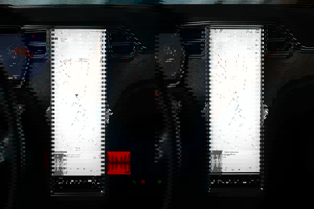 Used 2017 Tesla Model S 100D image 19