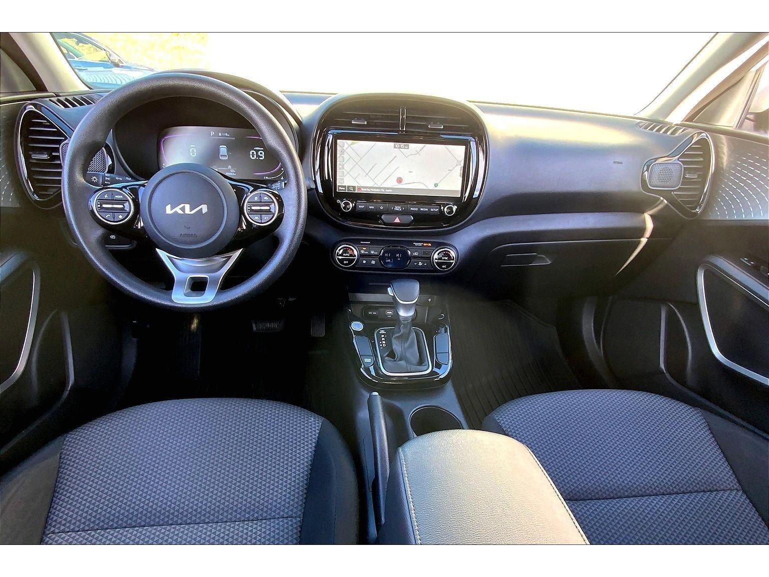 Used 2023 Kia Soul S image 14