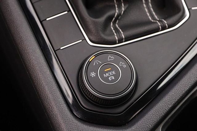 Certified 2023 Volkswagen Taos SE w/ Panoramic Sunroof Package image 20