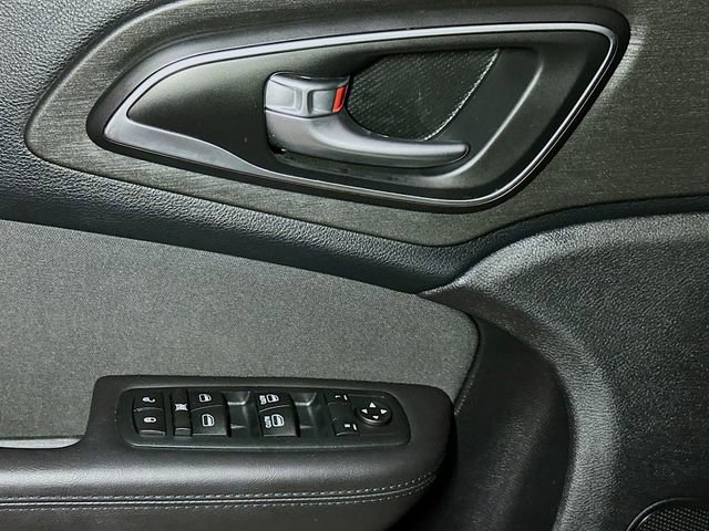 Used 2016 Chrysler 200 Limited image 15
