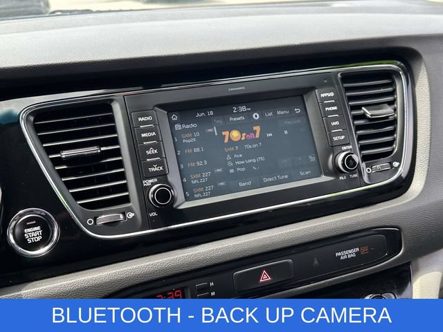 Used 2017 Kia Sedona EX FWD image 3