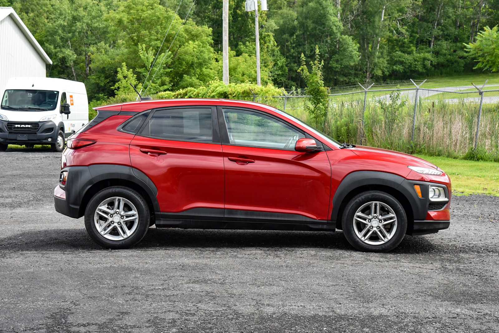 Used 2019 Hyundai Kona SE FWD image 2