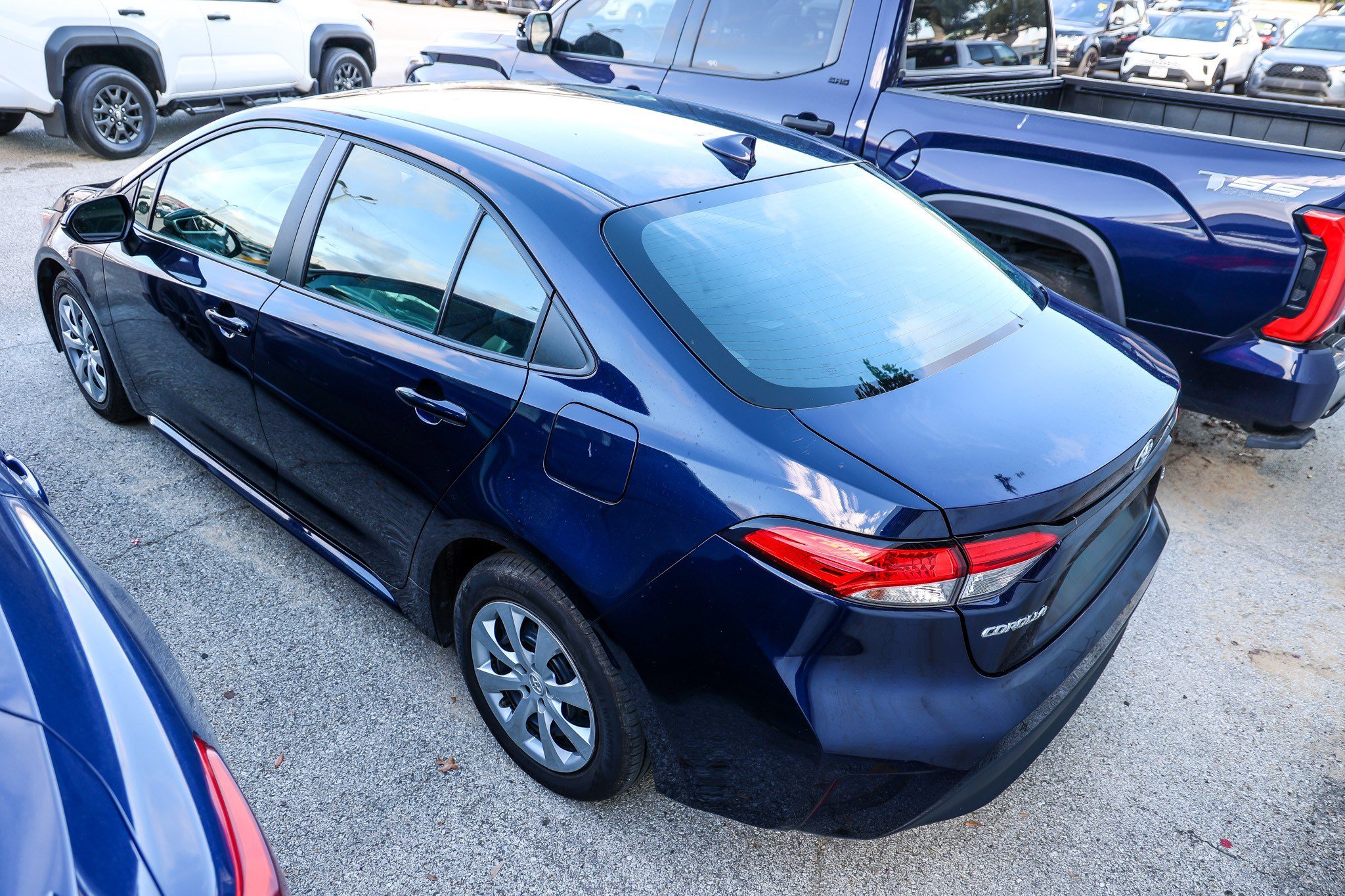 Certified 2025 Toyota Corolla LE FWD image 9