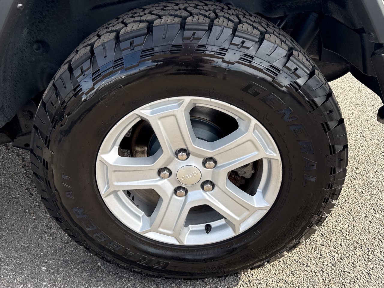 Used 2021 Jeep Wrangler Sport AWD/4WD image 25