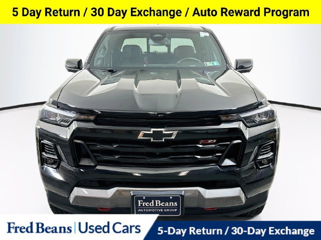 Used 2023 Chevrolet Colorado Z71 w/ Z71 Convenience Package 2 AWD/4WD image 3