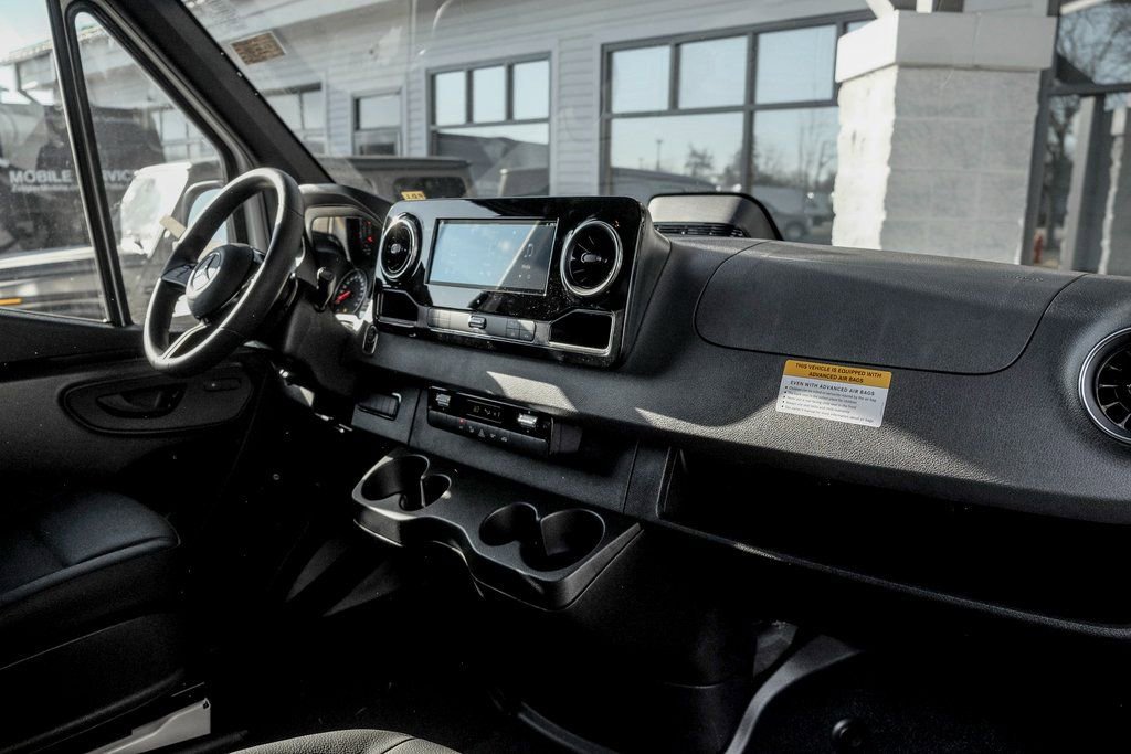 Used 2026 Mercedes-Benz Sprinter 2500 image 19