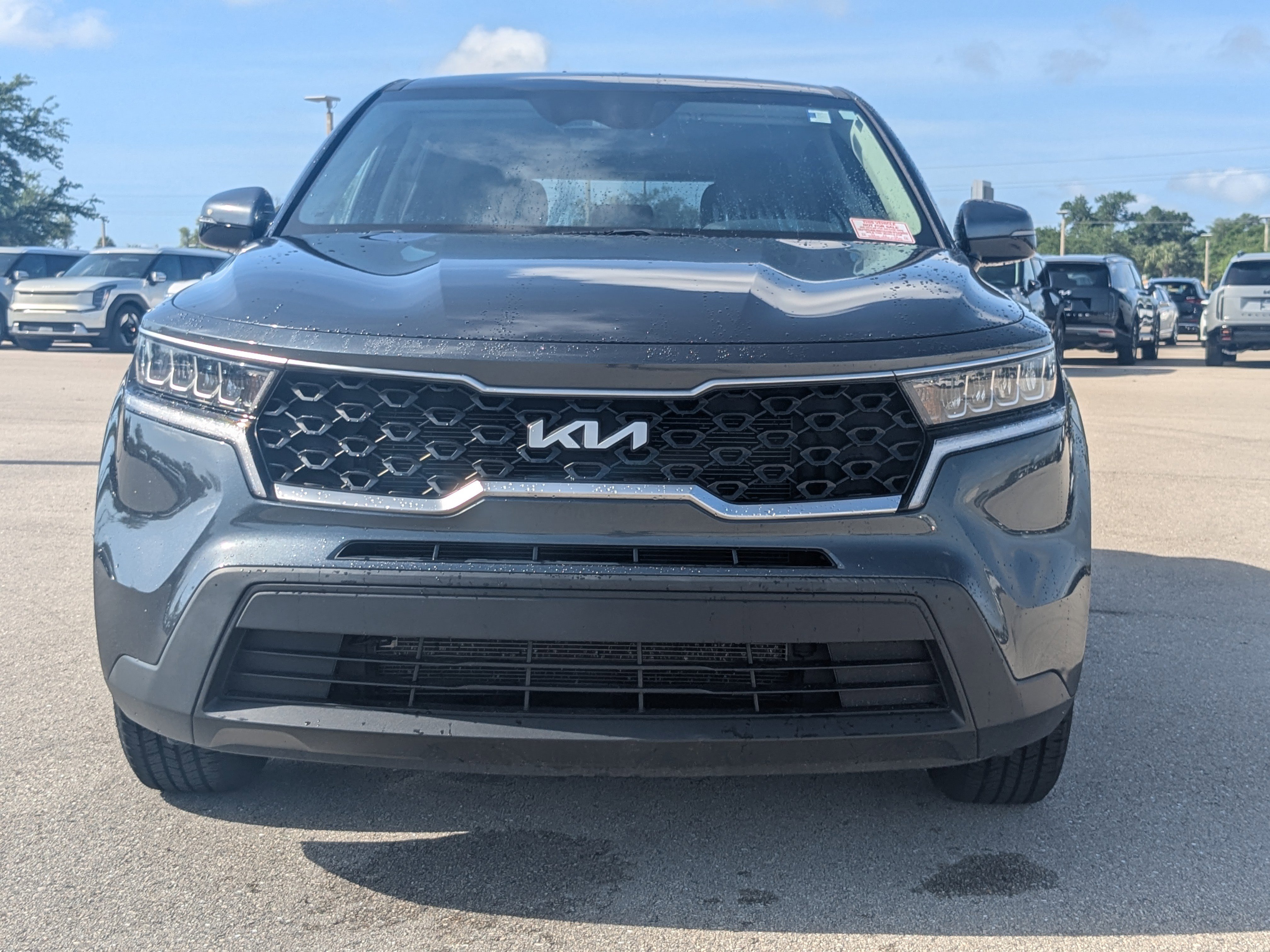 Certified 2023 Kia Sorento LX image 3