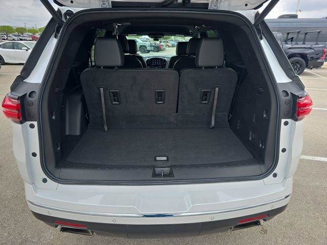 Used 2023 Chevrolet Traverse Premier image 13