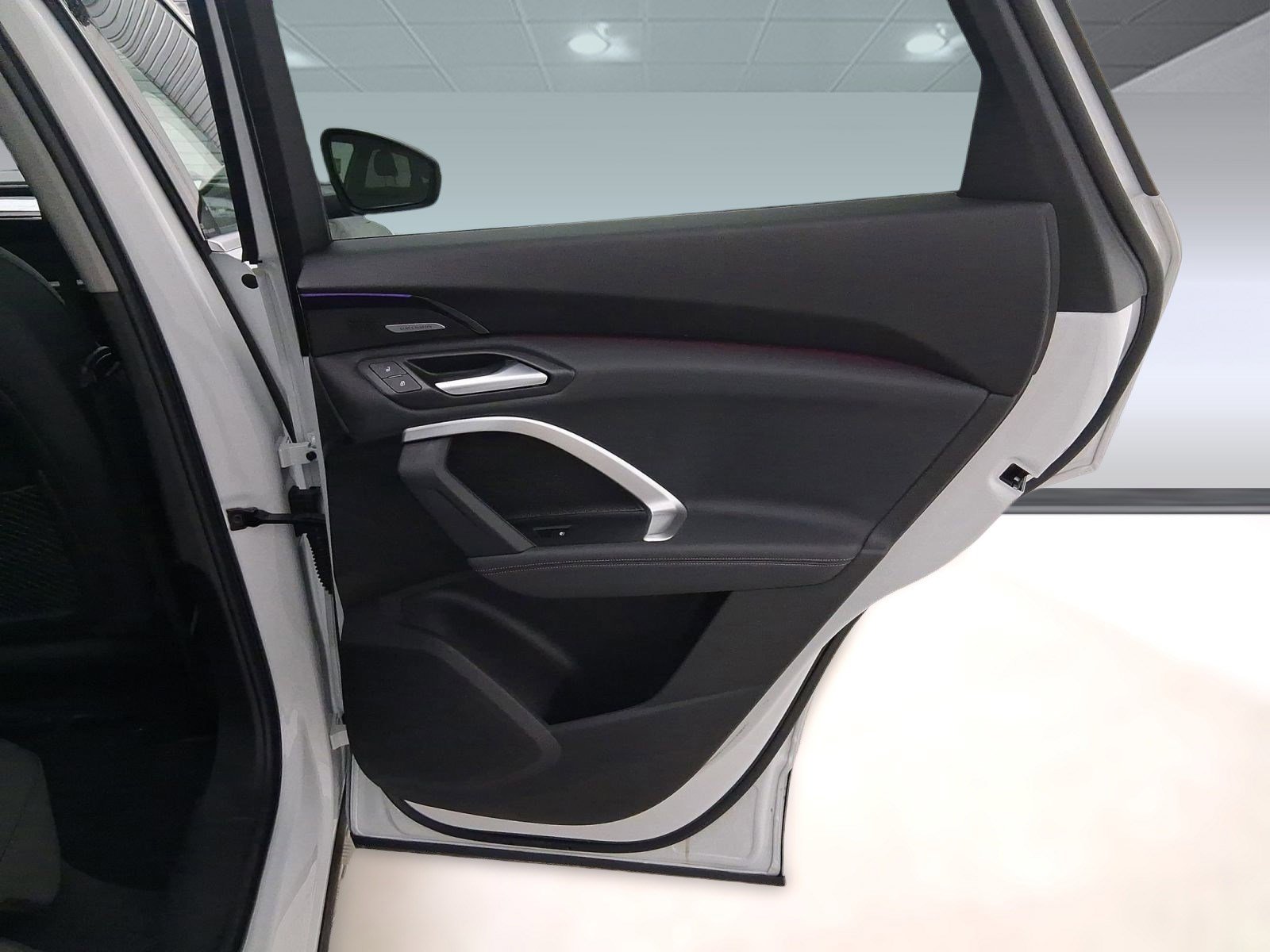 Used 2025 Audi Q5 Premium Plus w/ Premium Plus image 29