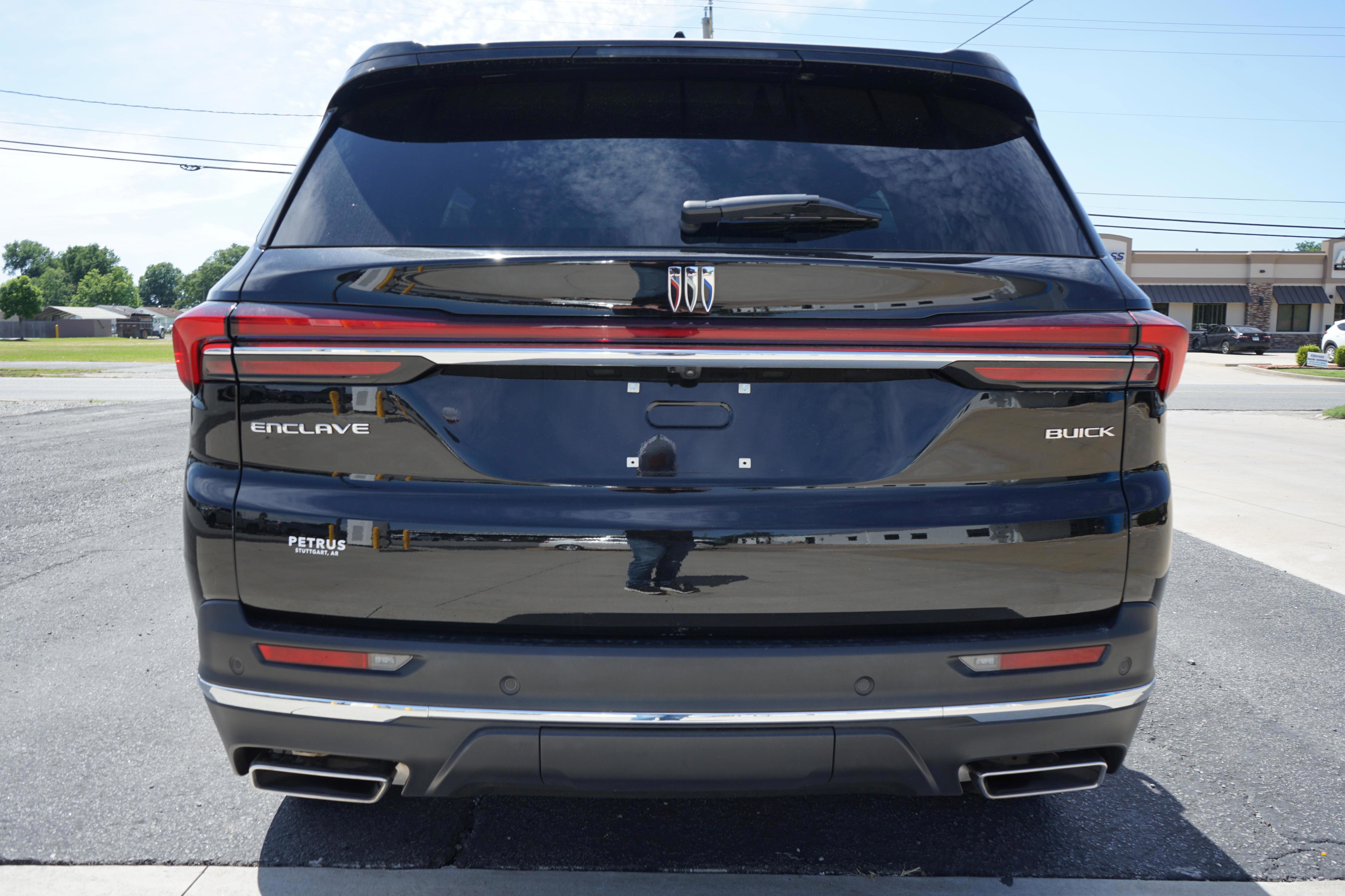 Used 2025 Buick Enclave Preferred FWD image 4