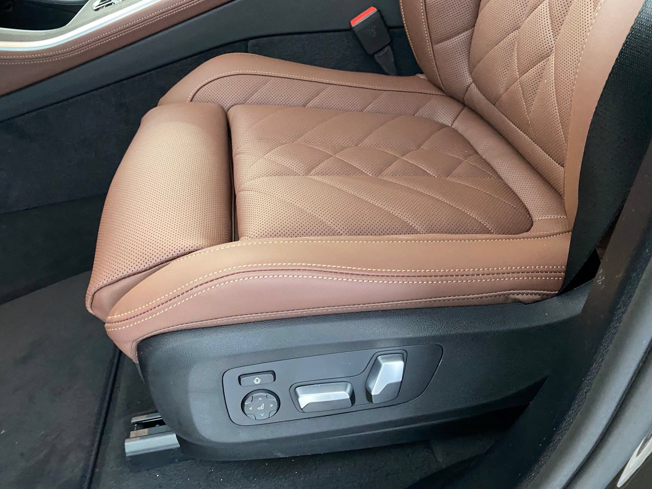 Used 2026 BMW X5 xDrive50e w/ Premium Package AWD/4WD image 14