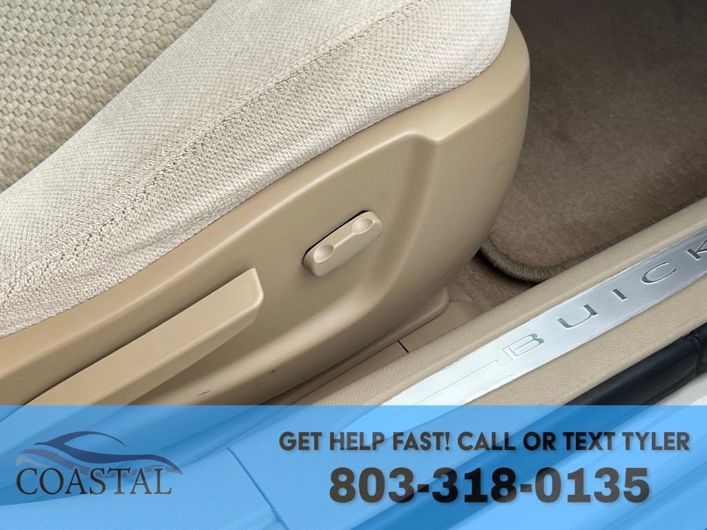 Used 2011 Buick Lucerne CX image 28