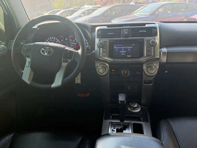 Used 2019 Toyota 4Runner SR5 AWD/4WD image 40