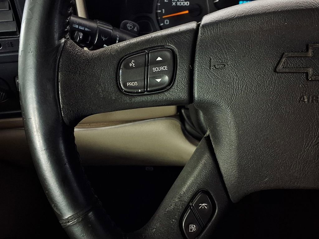 Used 2004 Chevrolet Suburban LS w/ Preferred Equipment Group image 16