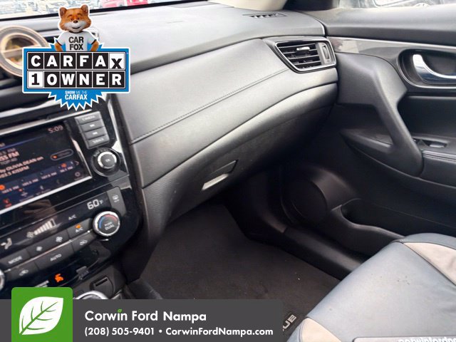 Used 2018 Nissan Rogue SV w/ Premium Package AWD/4WD image 9