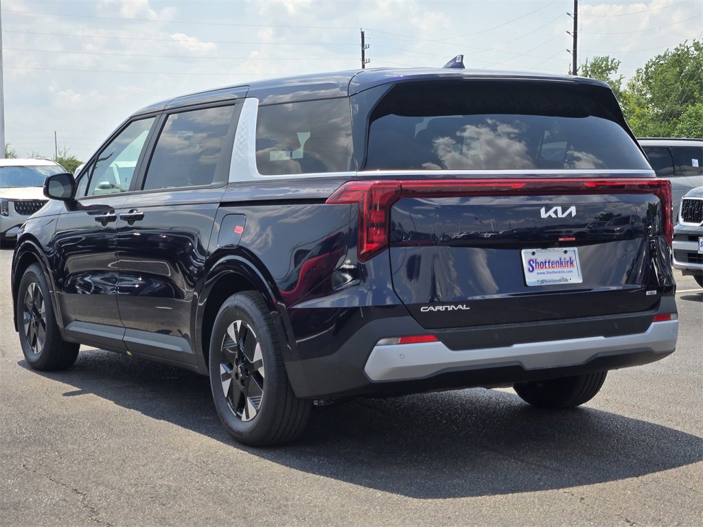 New 2026 Kia Carnival LXS image 3