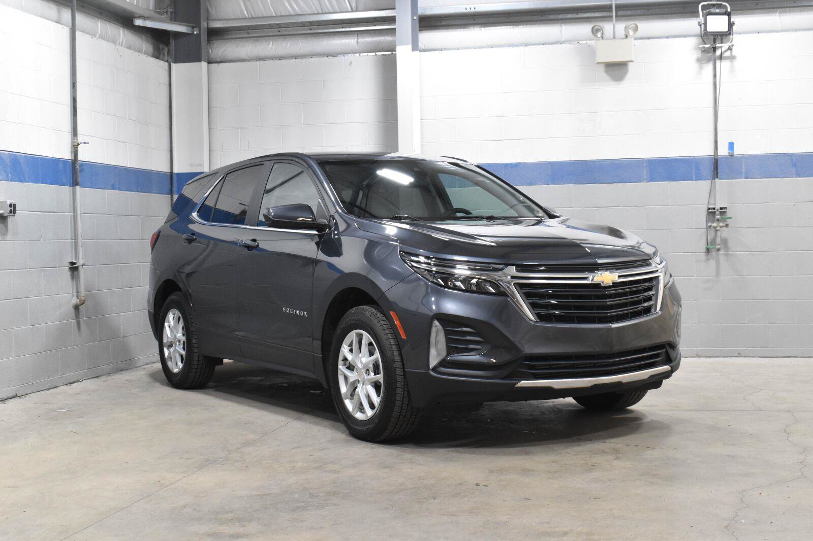 Used 2023 Chevrolet Equinox LT AWD/4WD image 26