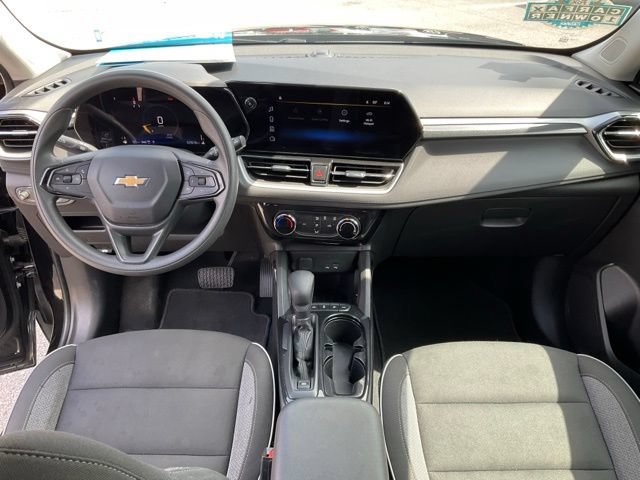 Used 2025 Chevrolet TrailBlazer LT AWD/4WD image 4