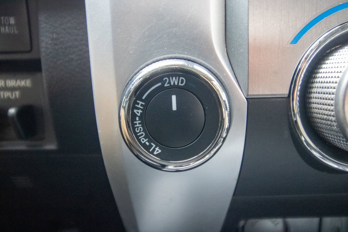 Used 2018 Toyota Tundra Platinum image 34