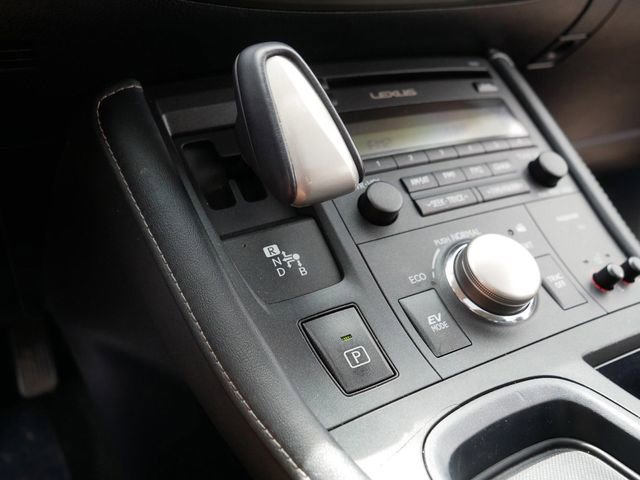 Used 2017 Lexus CT 200h w/ Seat Comfort Package FWD image 31