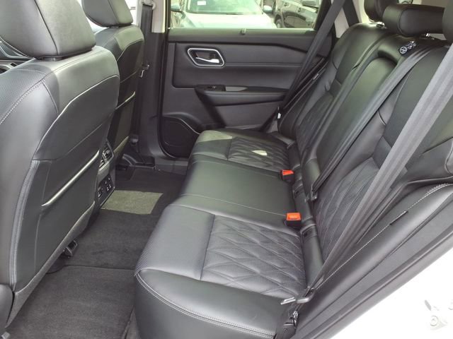 Certified 2026 Nissan Rogue Platinum w/ Platinum Premium Package image 14