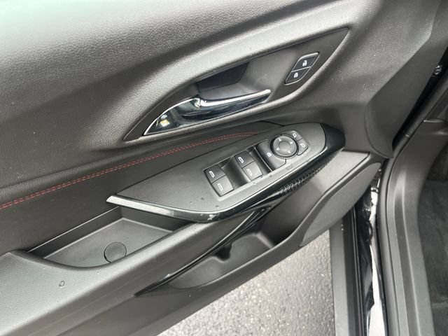 Used 2024 Chevrolet Trax RS FWD image 14