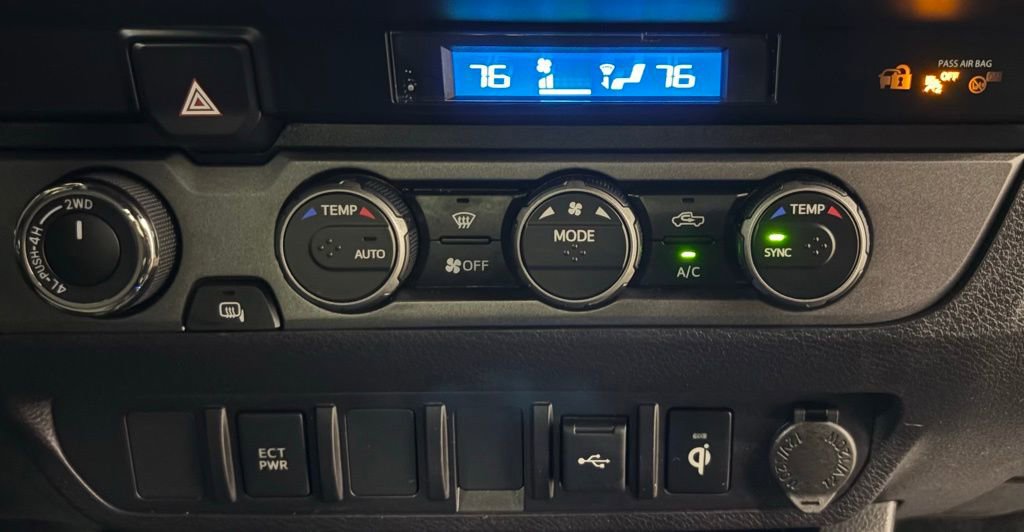 Used 2021 Toyota Tacoma TRD Sport image 28