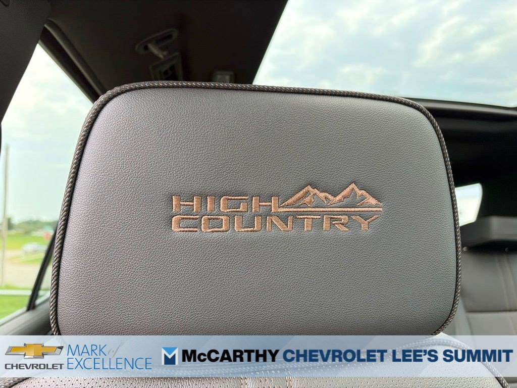 New 2026 Chevrolet Tahoe High Country AWD/4WD image 35