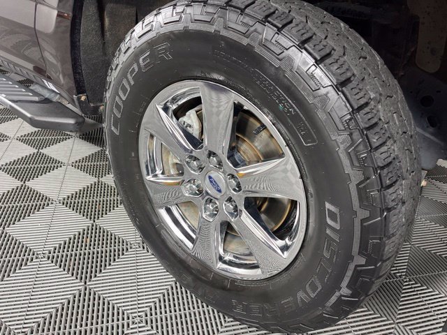 Used 2018 Ford F150 XLT w/ Equipment Group 302A Luxury AWD/4WD image 15