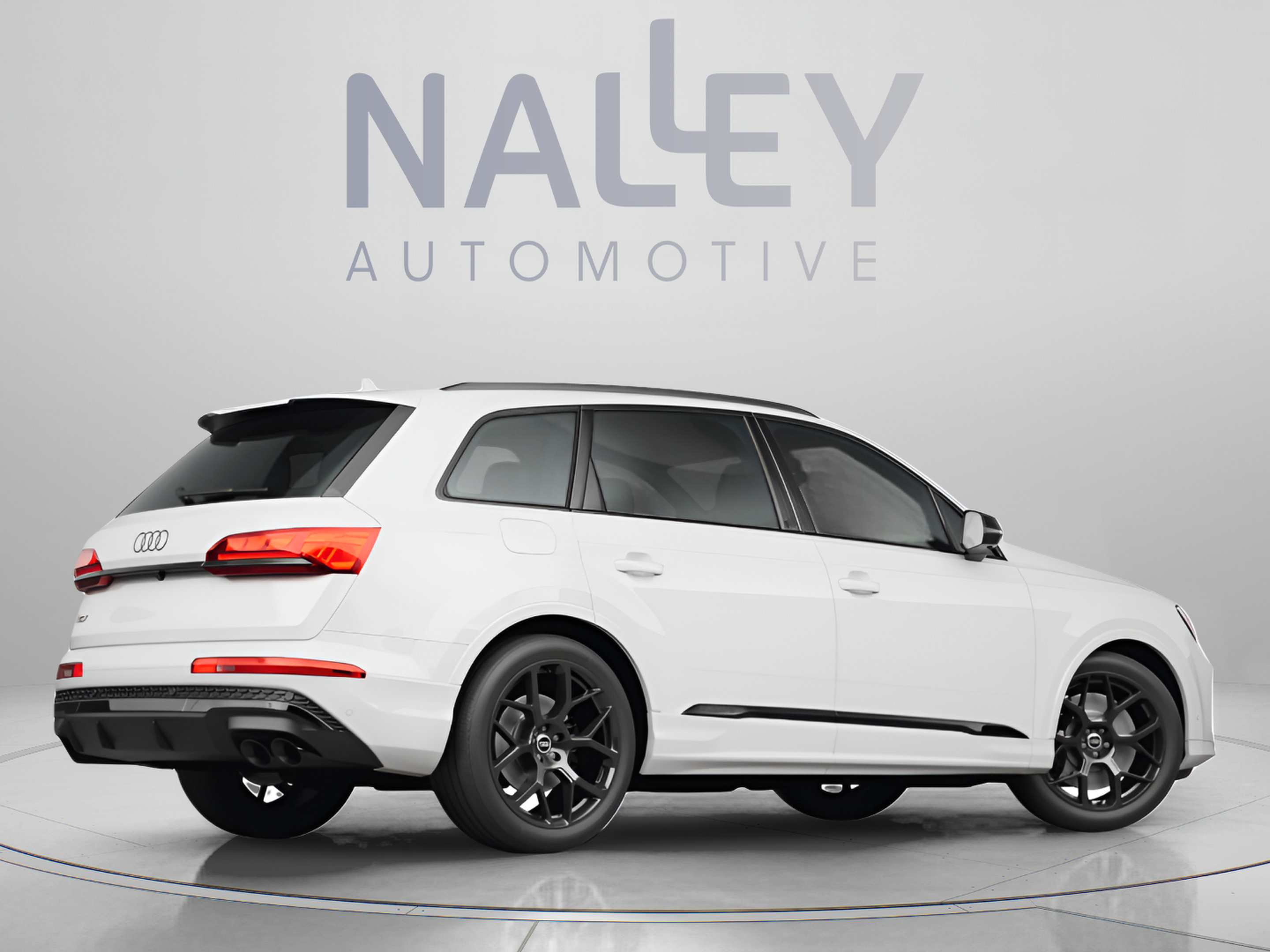 Used 2025 Audi SQ7 Prestige w/ Prestige Package AWD/4WD image 5