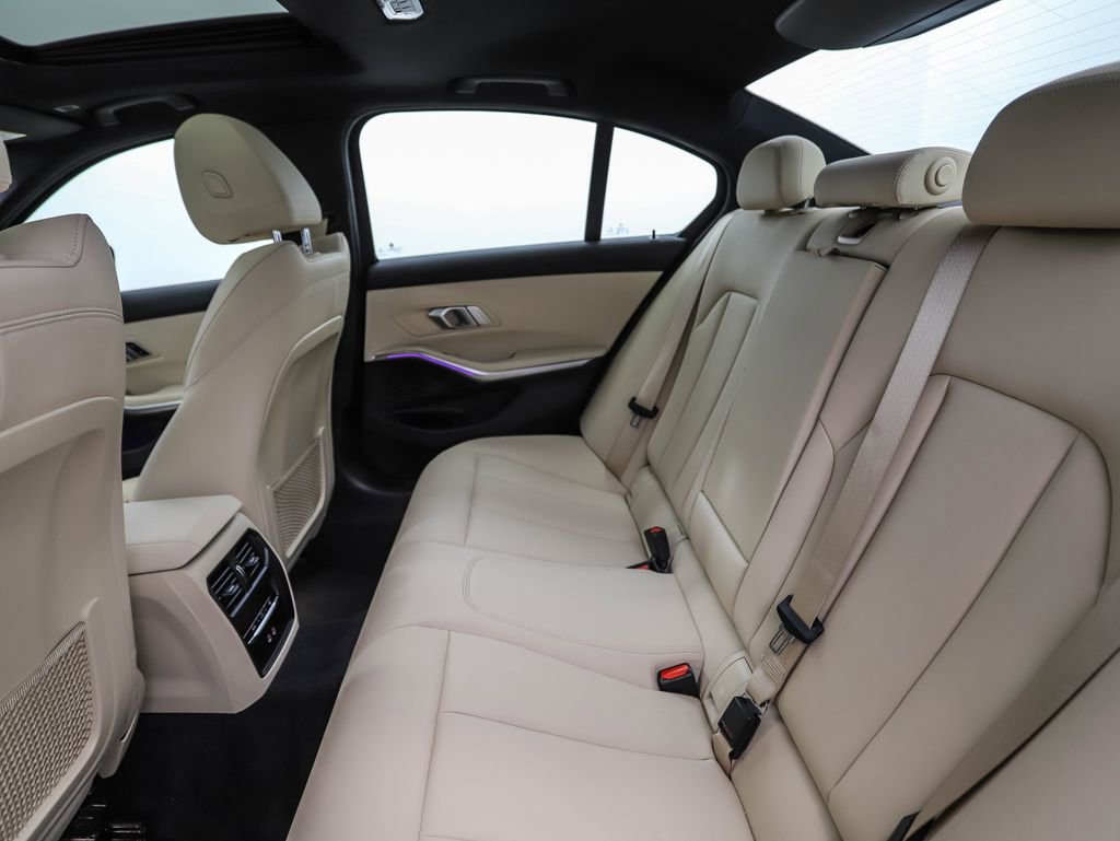 Used 2021 BMW 330i xDrive Sedan w/ Convenience Package image 22
