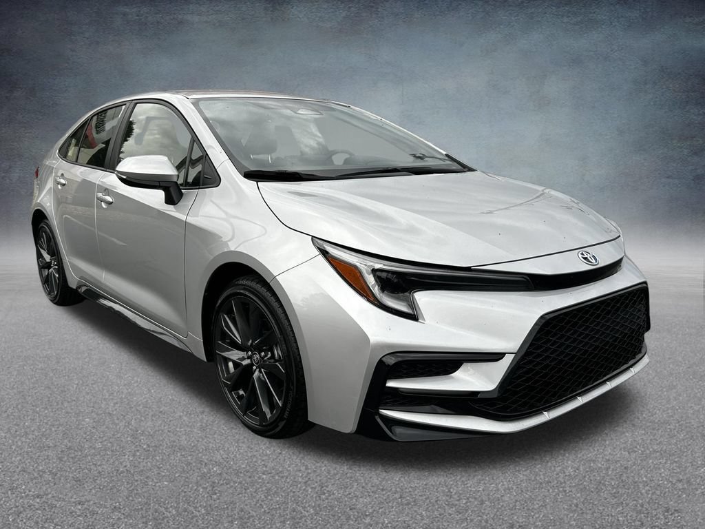 Used 2025 Toyota Corolla SE FWD image 3