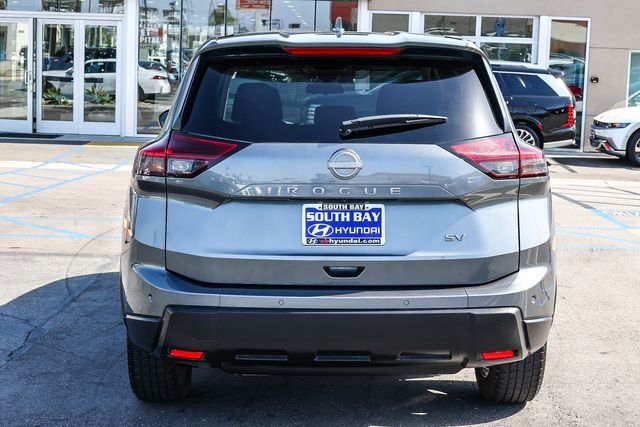 Used 2024 Nissan Rogue SV FWD image 5