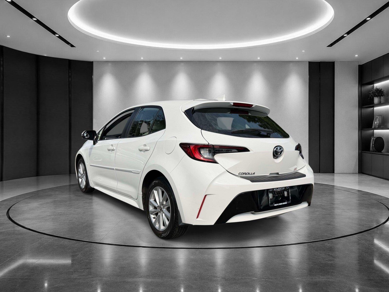 Used 2023 Toyota Corolla SE FWD image 4
