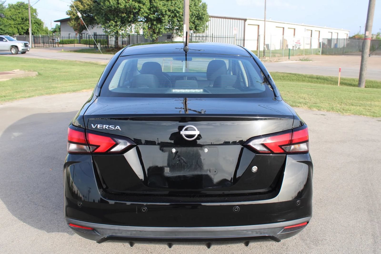 Used 2025 Nissan Versa S w/ S Plus Package FWD image 5