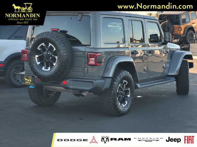 Used 2022 Jeep Wrangler Unlimited Sahara AWD/4WD image 4