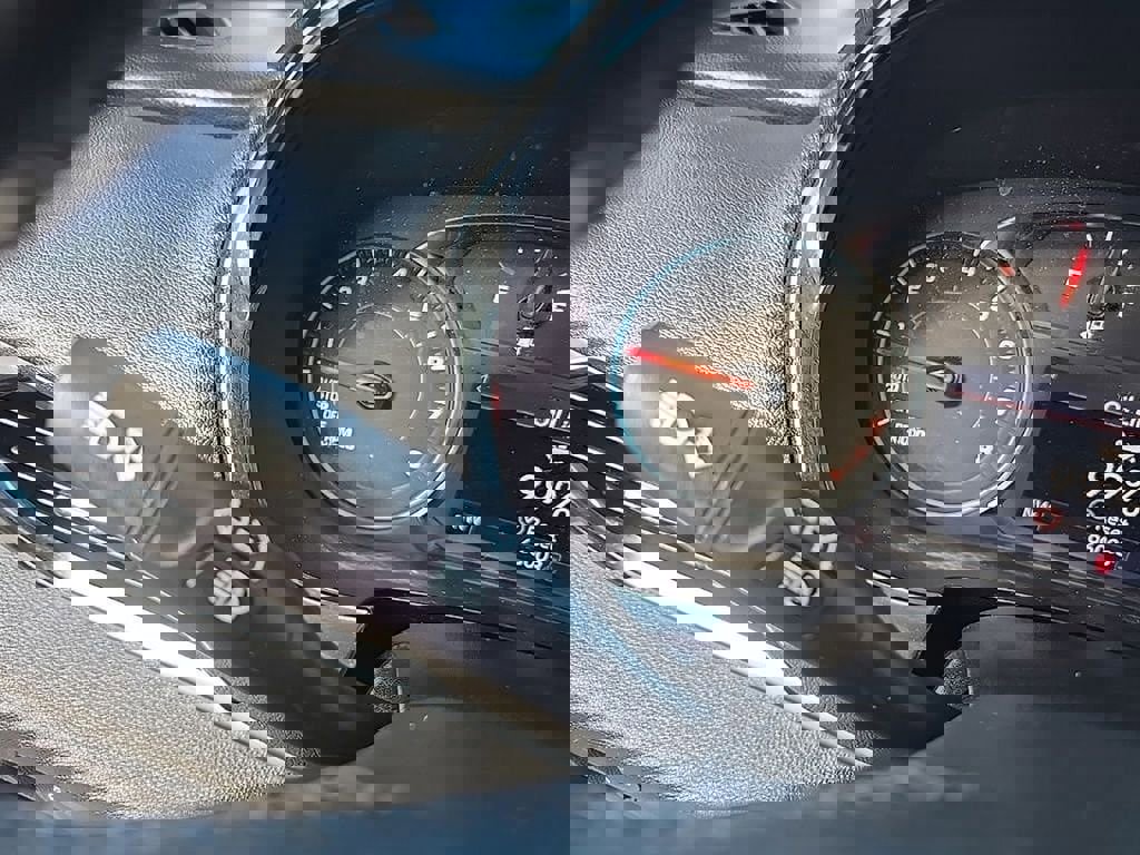 Used 2023 Chevrolet Traverse LT image 14