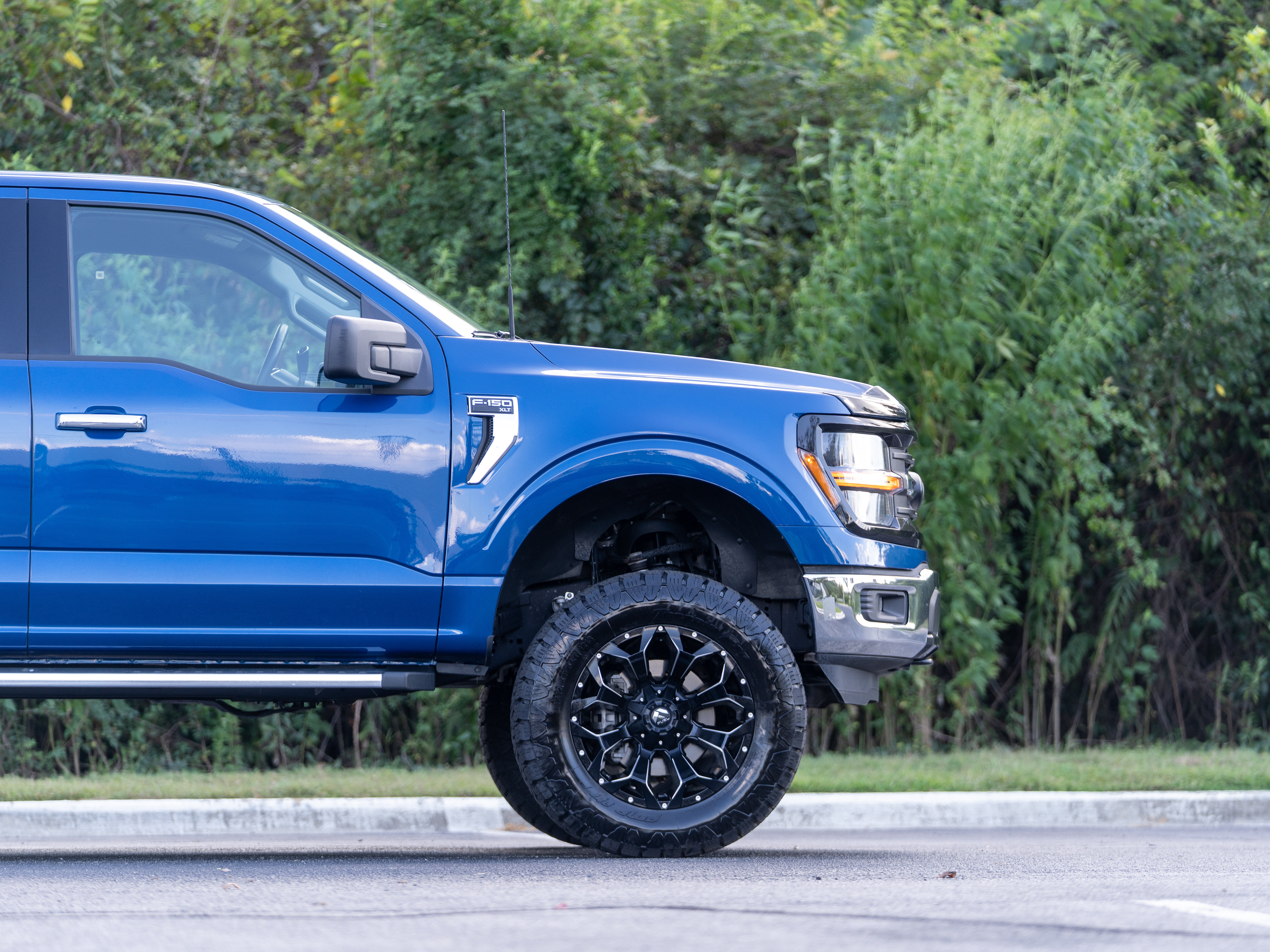 Used 2025 Ford F150 XLT w/ Equipment Group 301A Standard AWD/4WD image 7