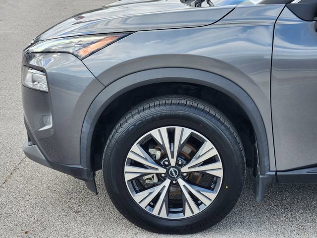 Certified 2023 Nissan Rogue SV image 5